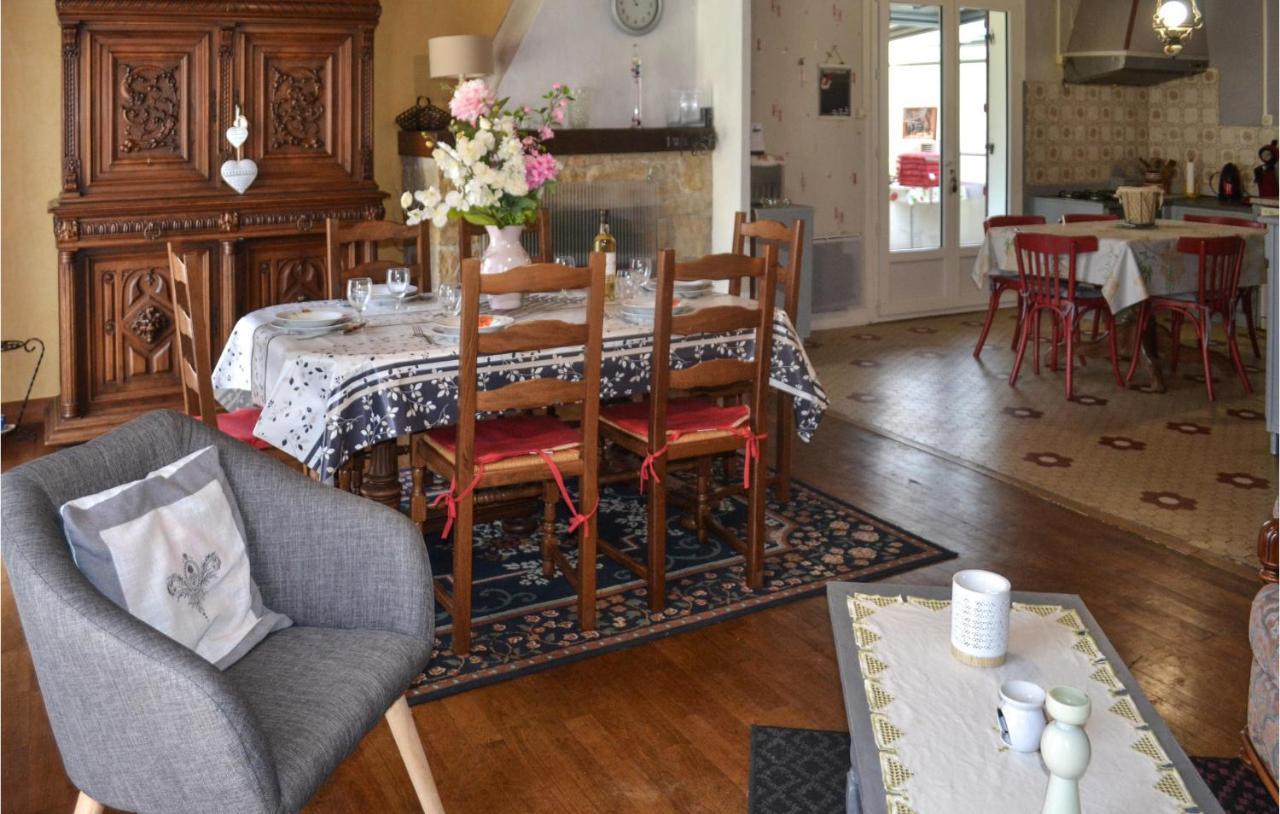 Stunning Home In Biras With Kitchenette 외부 사진